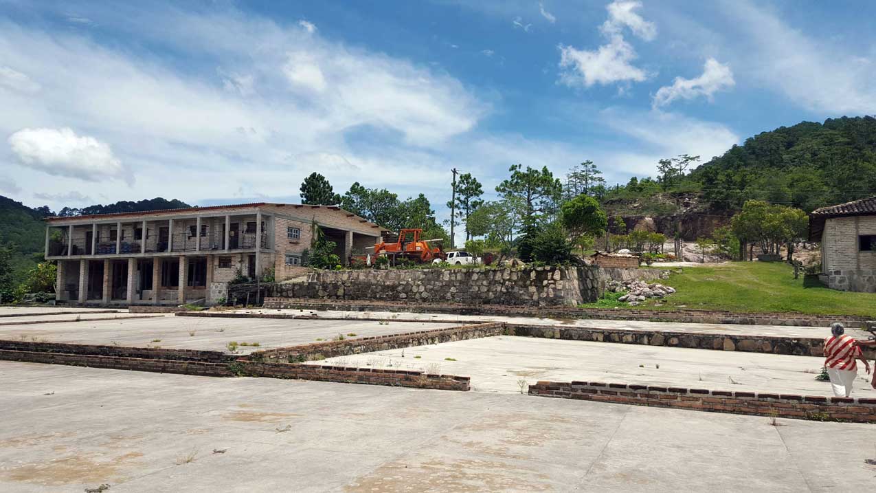 Finca-Florencia-Patios